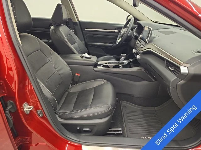 Used 2020 Scarlet Ember Nissan 2.5 SL image 9