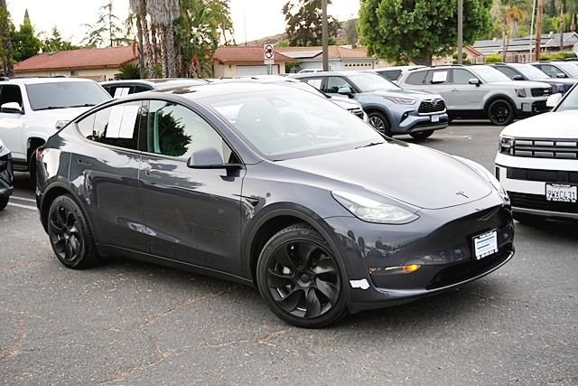 Used 2024 Tesla Model Y Long Range with VIN 7SAYGDEE8RA246593 for sale in Poway, CA