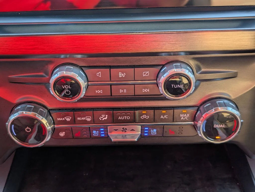 Used 2024 Red Ford Lariat image 34