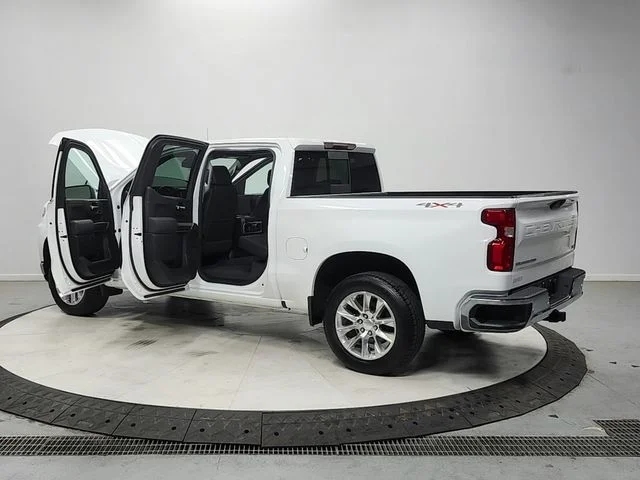 Used 2021 White Chevrolet LTZ image 13