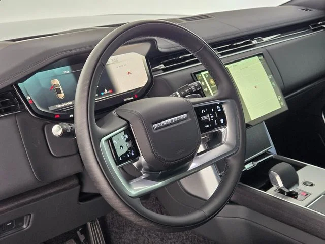 New 2026 Eiger Grey Land Rover SE image 21