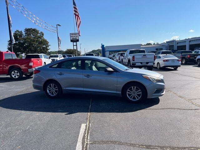 Used 2017 Gray Hyundai Base image 2