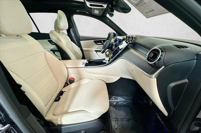 New 2026 Obsidian Black Metallic Mercedes-Benz GLC 300 image 56
