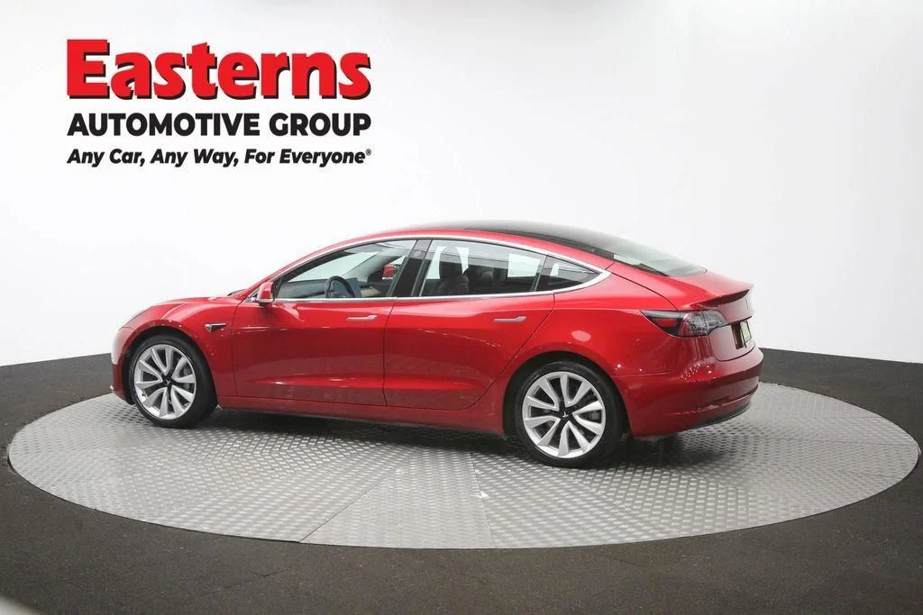Used 2018 Red Tesla Long Range image 58
