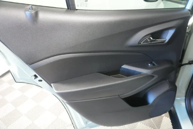 Used 2025 Green Chevrolet ACTIV image 32