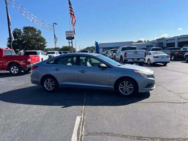 Used 2017 Gray Hyundai Base image 2
