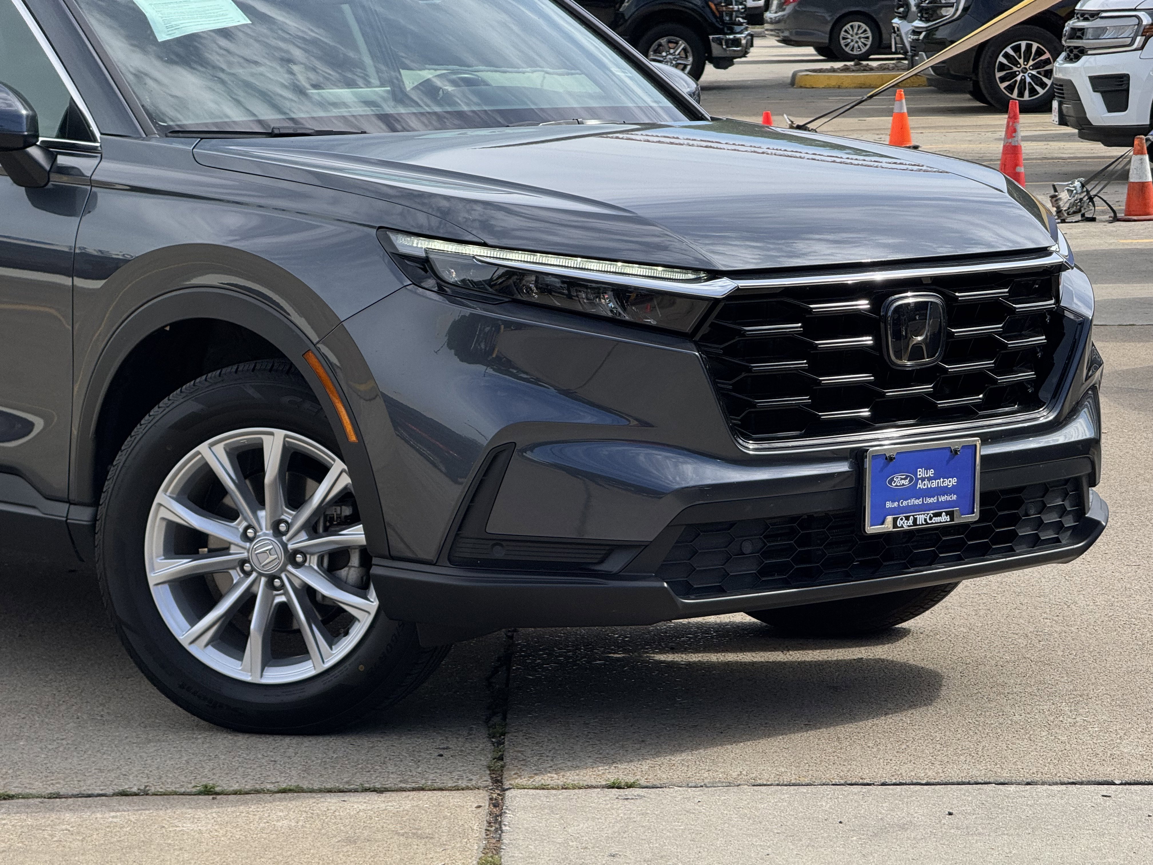Used 2025 Gray Honda EX-L image 2