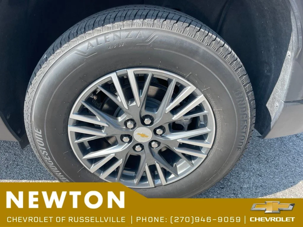 Used 2025 Black Metallic Chevrolet LT image 20