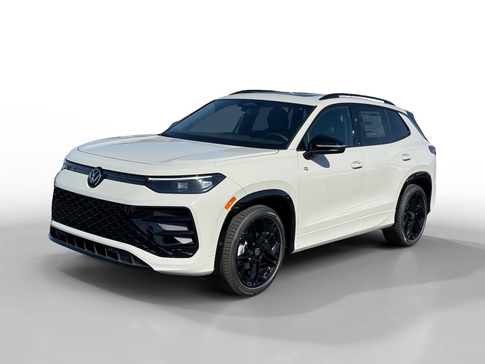 2026 Volkswagen Tiguan 2.0T SE R-Line Black's photo