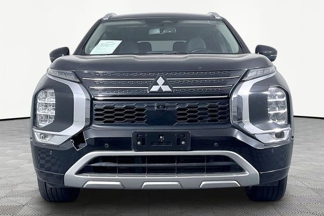 Used 2023 Black Mitsubishi  image 2