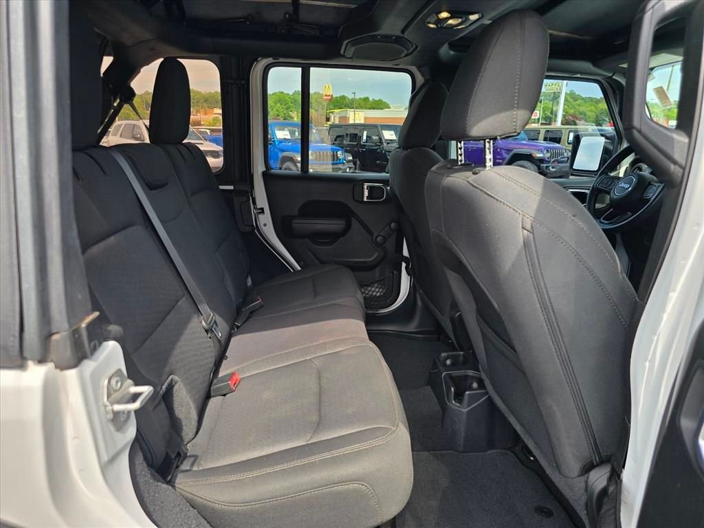 Used 2021 White Jeep Unlimited Willys image 13