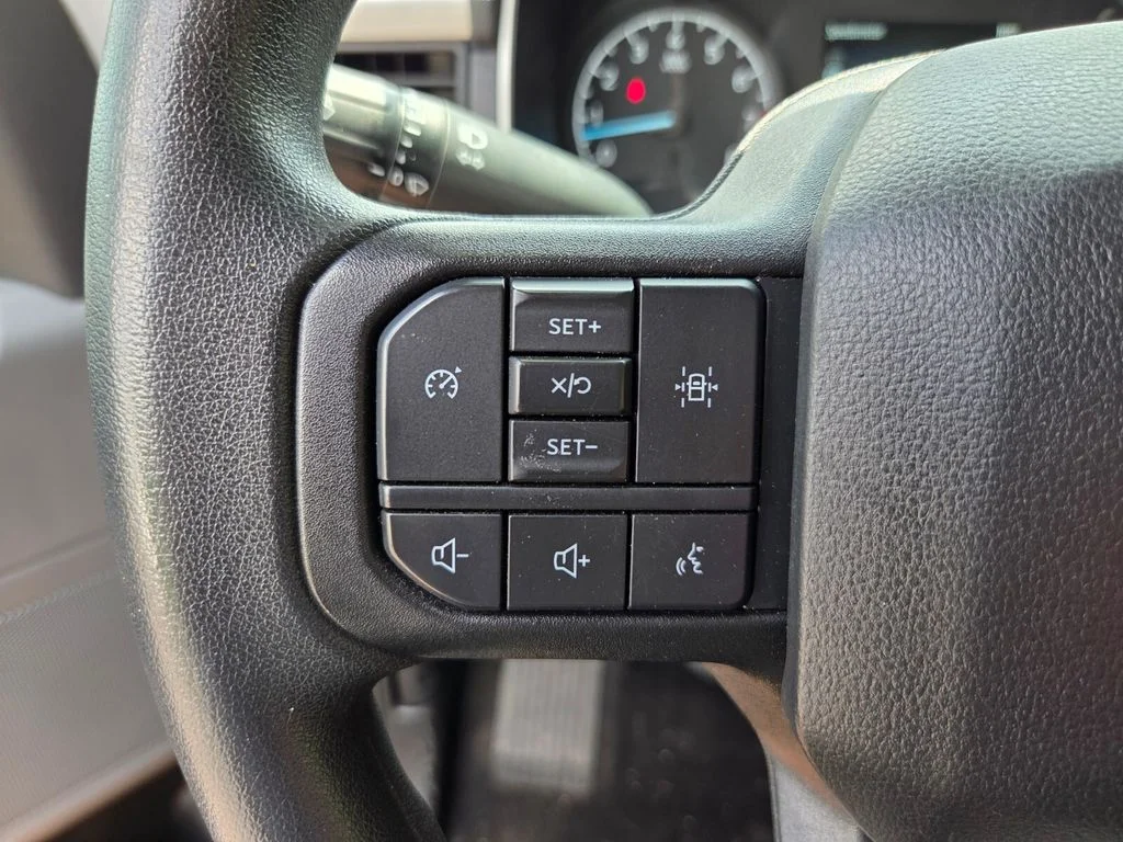 Used 2022 White Ford XLT image 34