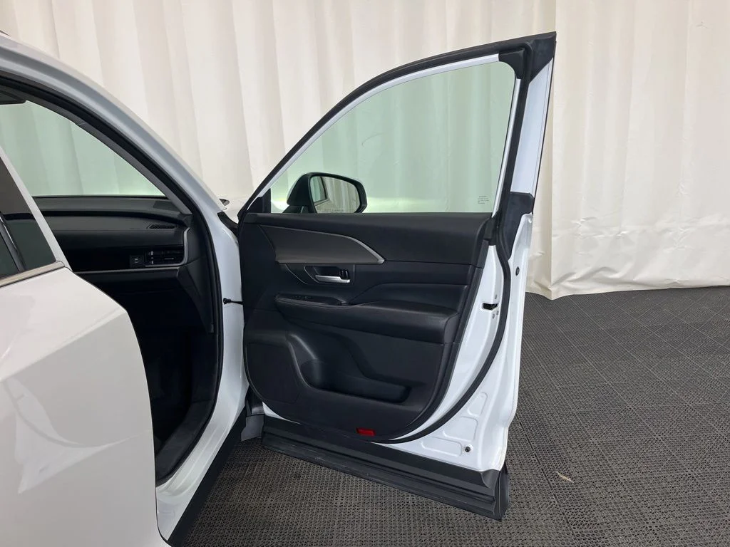 Used 2024 White Toyota XLE image 17