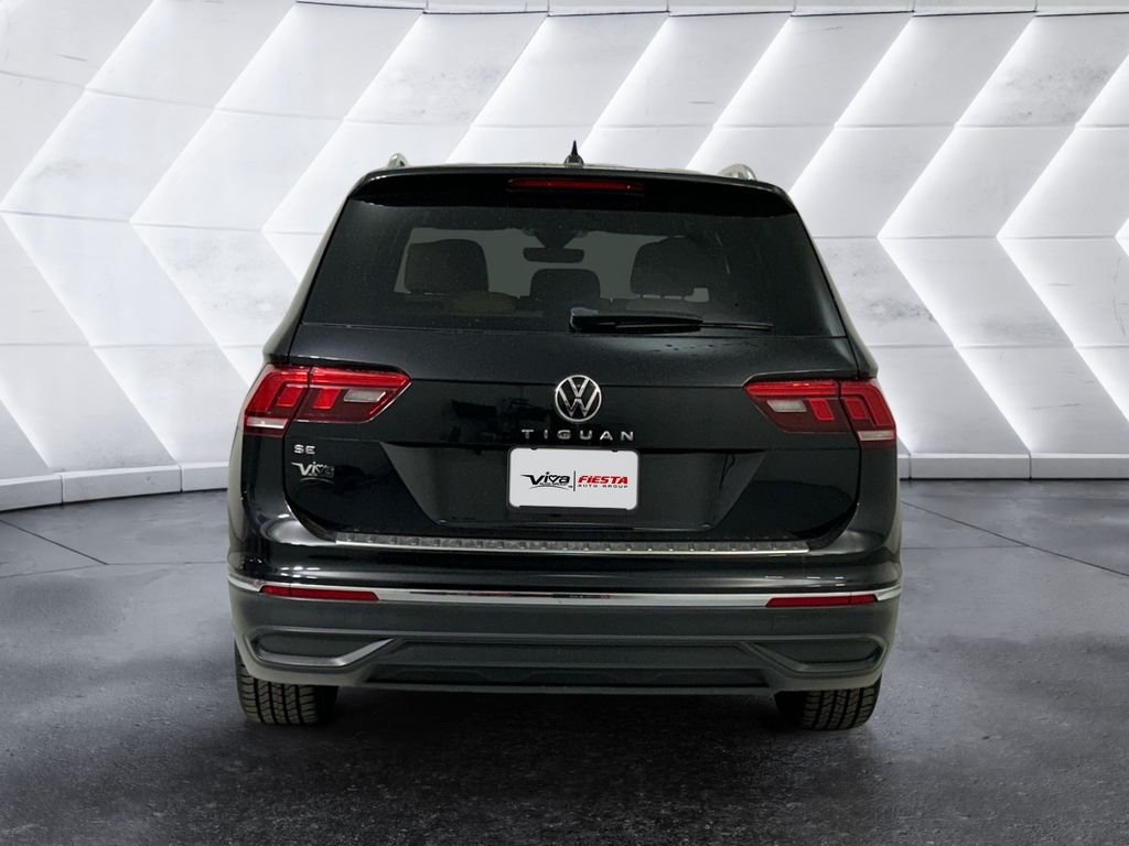 Used 2022  Volkswagen 2.0T SE image 5