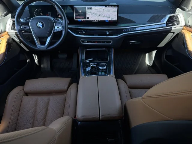 Used 2025  BMW xDrive40i image 17