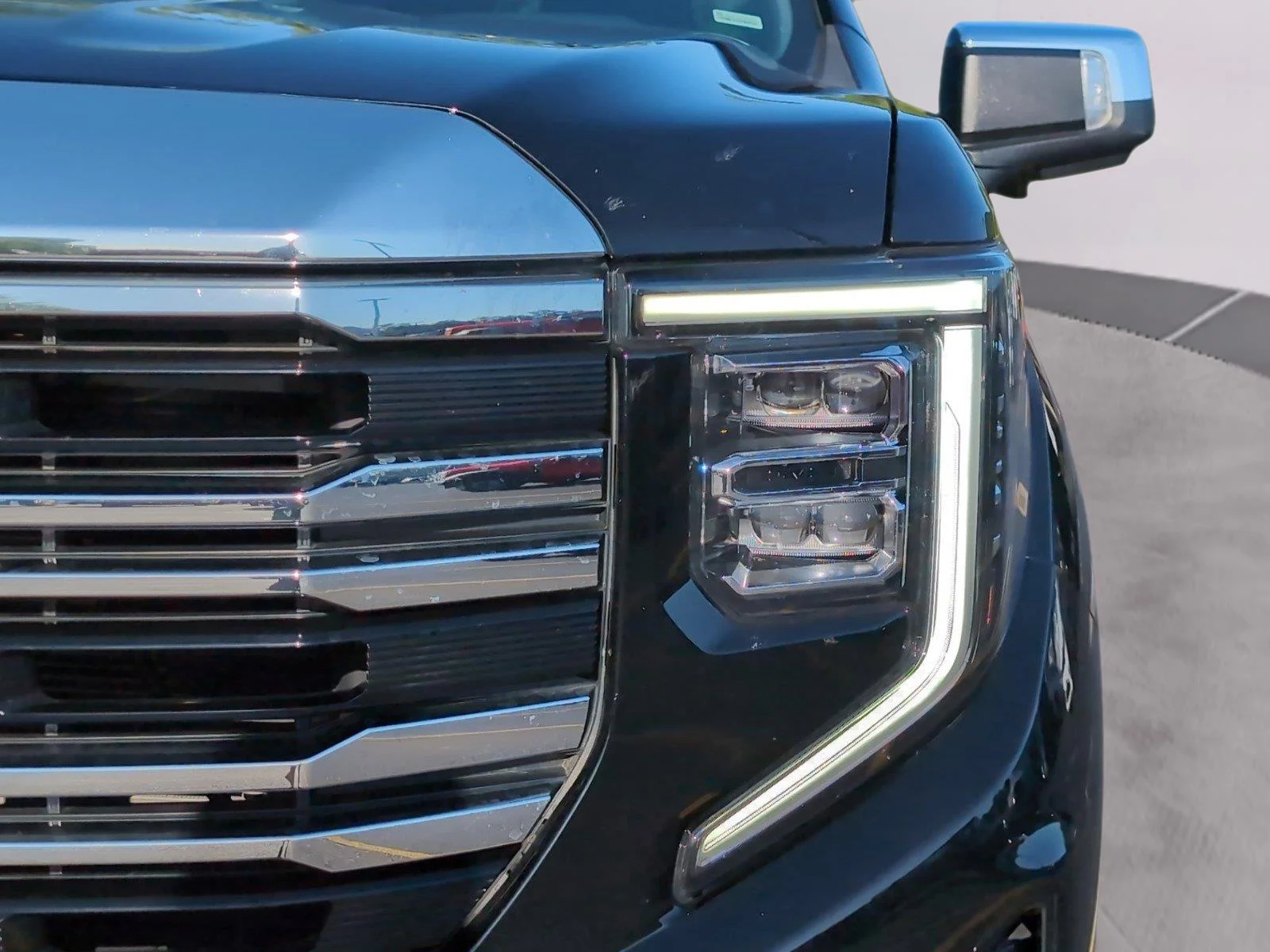Used 2024 Onyx Black GMC SLT image 36