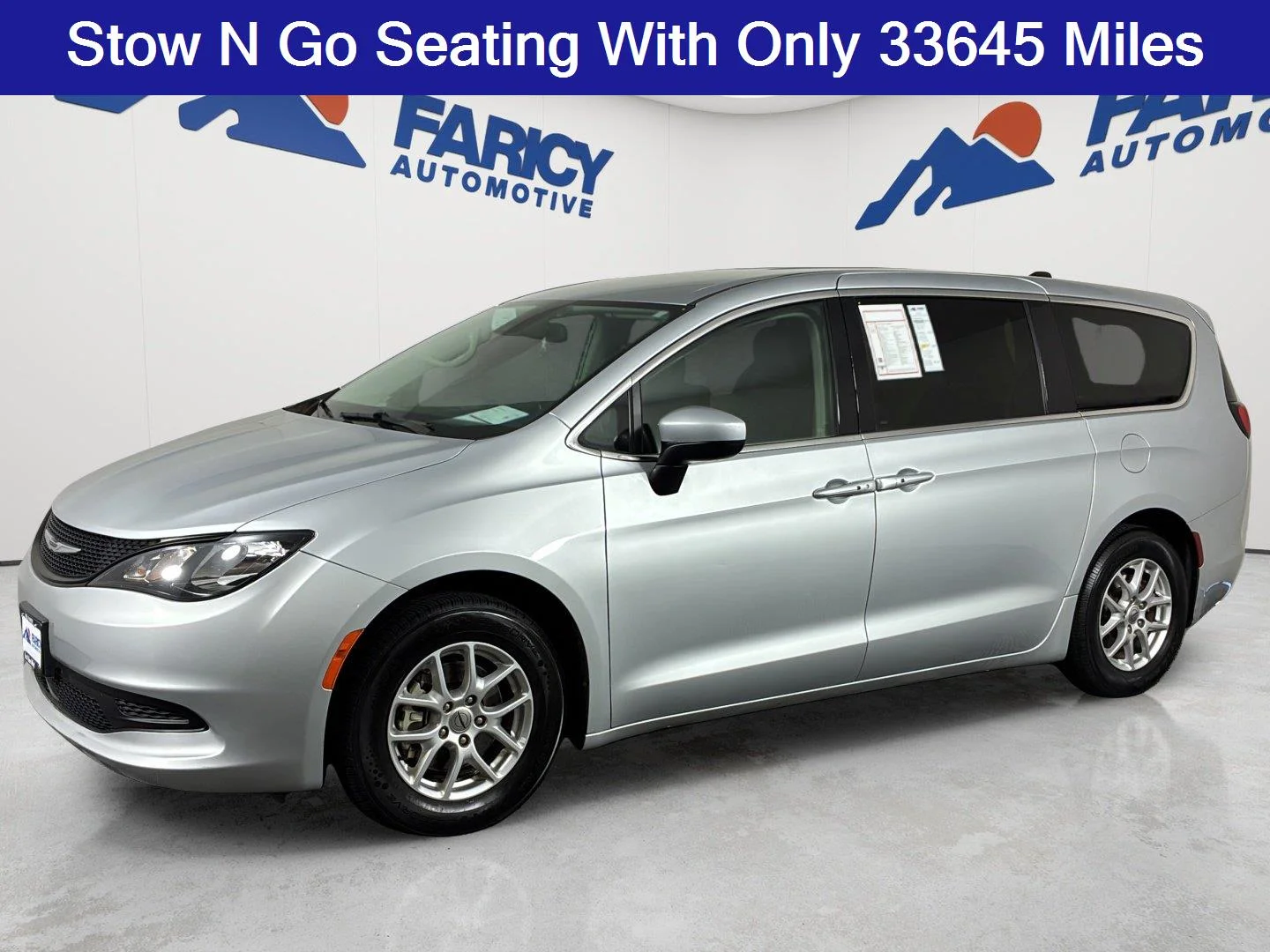 2023 Chrysler Voyager
