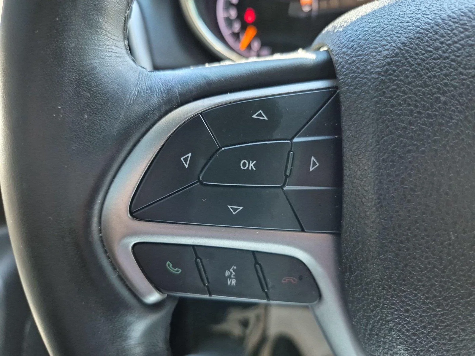 Used 2018 Bright White Clearcoat Jeep Altitude image 19