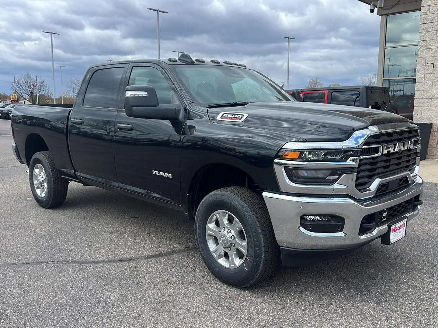 New 2026 Diamond Black Crystal Pearl-Coat Exterior Paint RAM Big Horn image 2