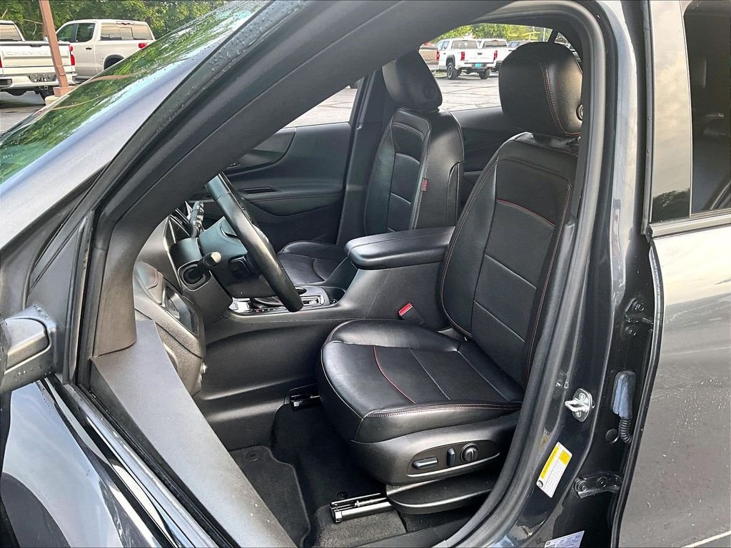 Used 2023 Gray Chevrolet RS image 10