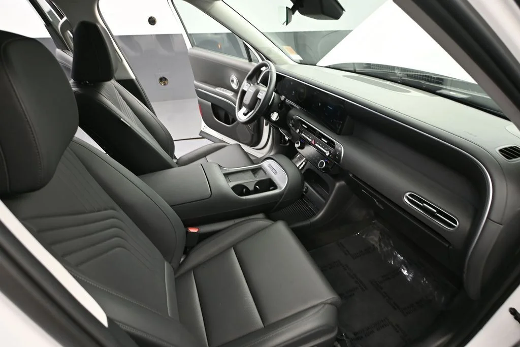 Used 2026 White Hyundai SEL Lite Roof Damage image 42
