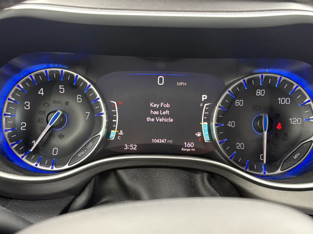 Used 2022 Gray Chrysler Touring L image 8