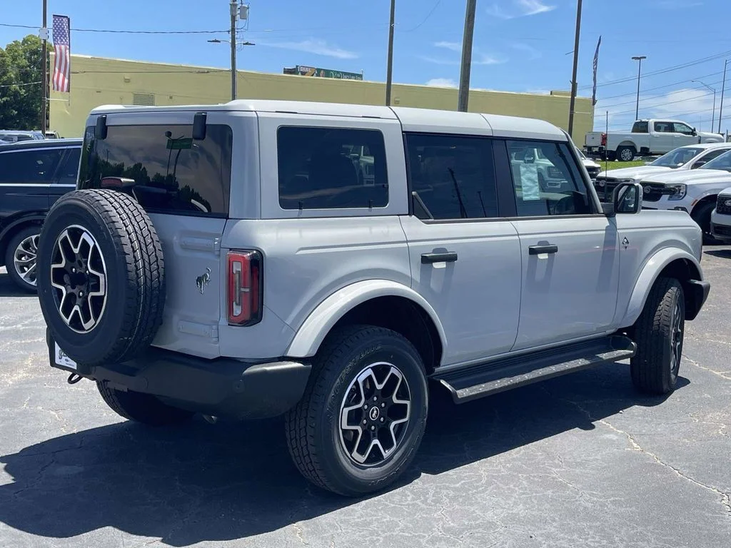 New 2026 White Ford Outer Banks image 3