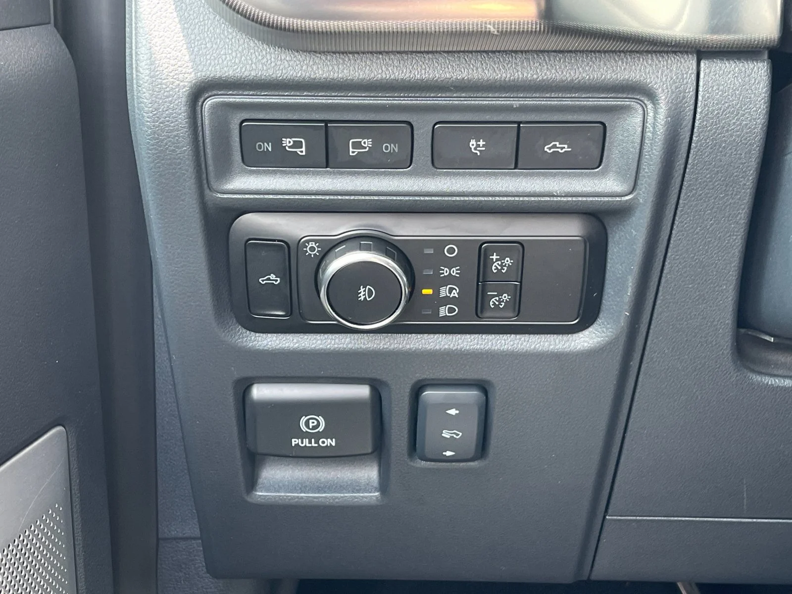 Used 2024 White Ford Raptor image 31