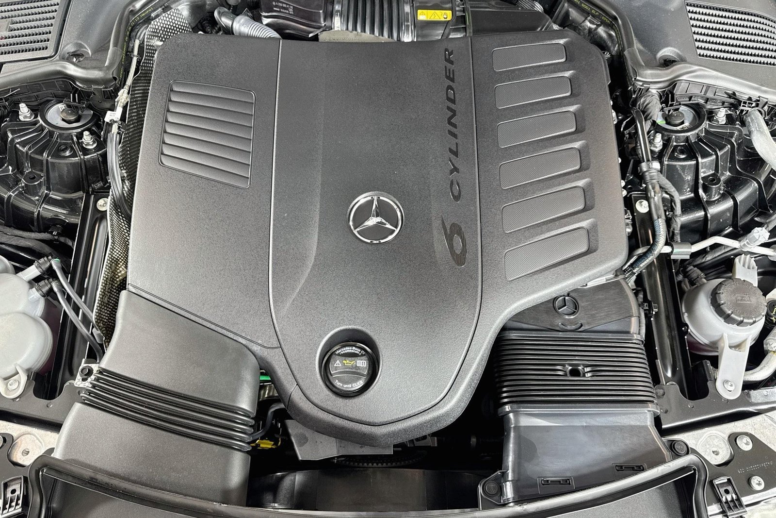 New 2027 Graphite Grey Metallic Mercedes-Benz CLE 450 image 28