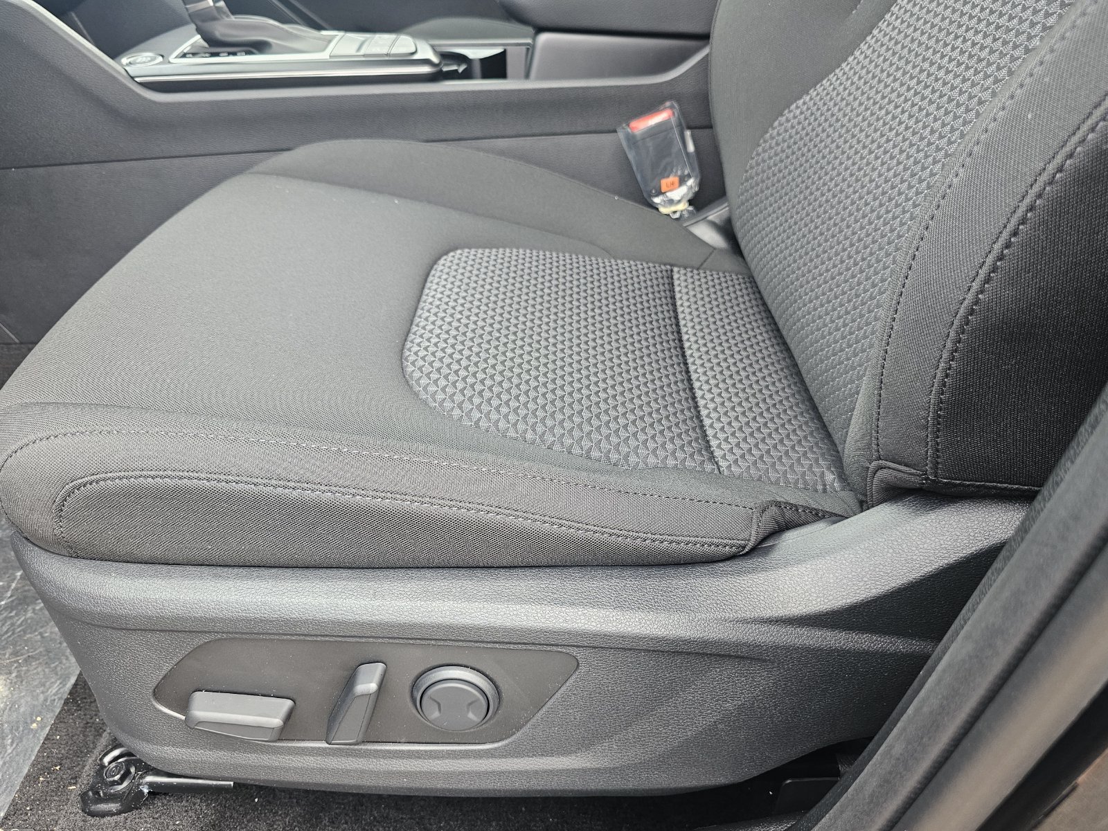 Used 2026 Black Kia LX image 12