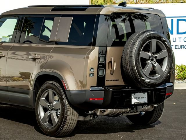 New 2026 Gondwana Stone Metallic Land Rover S image 10