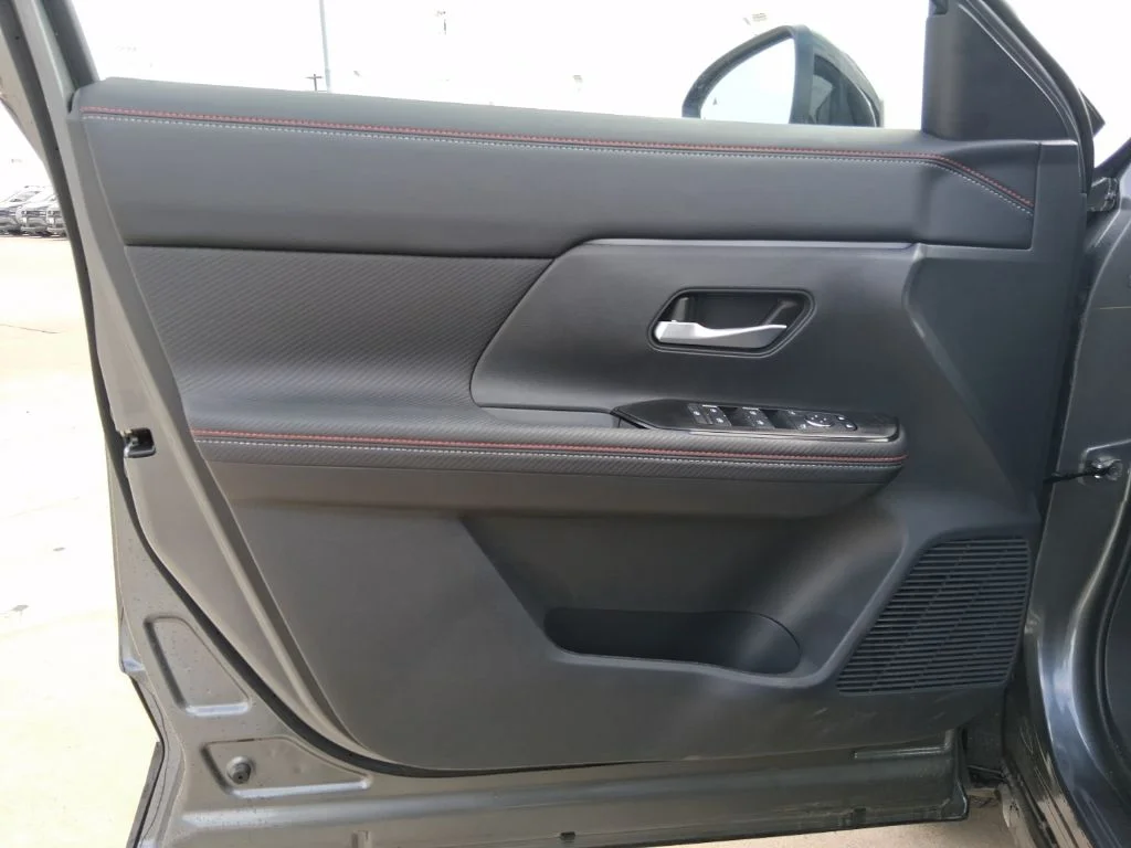 2026 Nissan KICKS SR - Photo 23