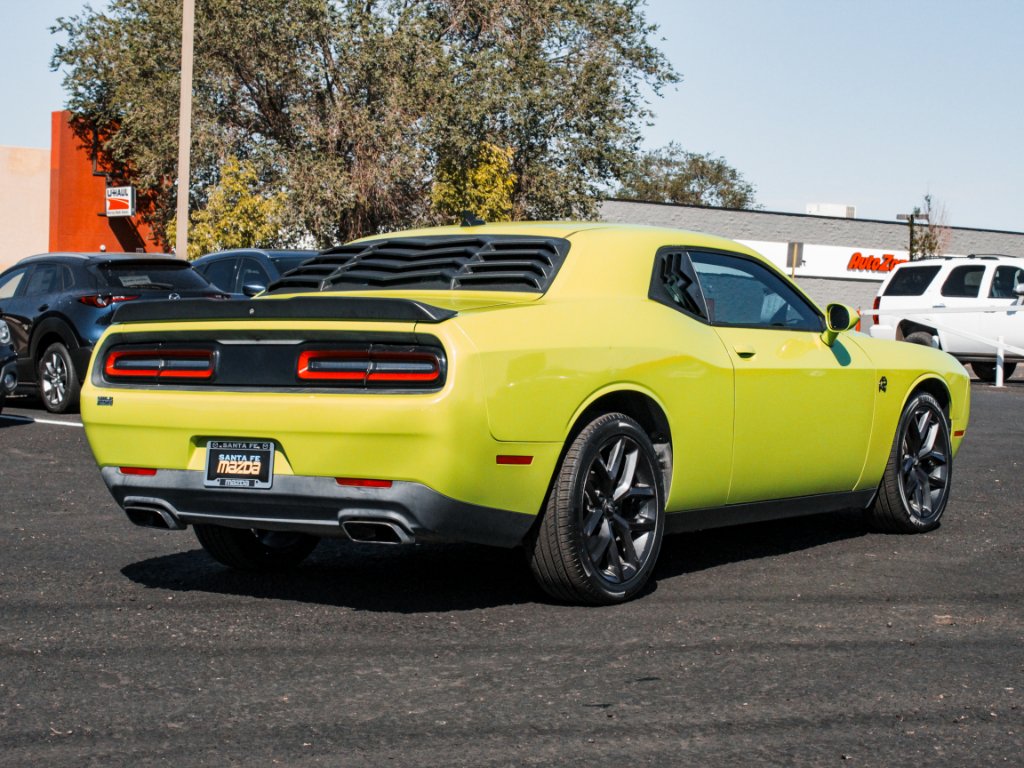 Used 2015 Sublime Pearl Coat Dodge R/T image 5