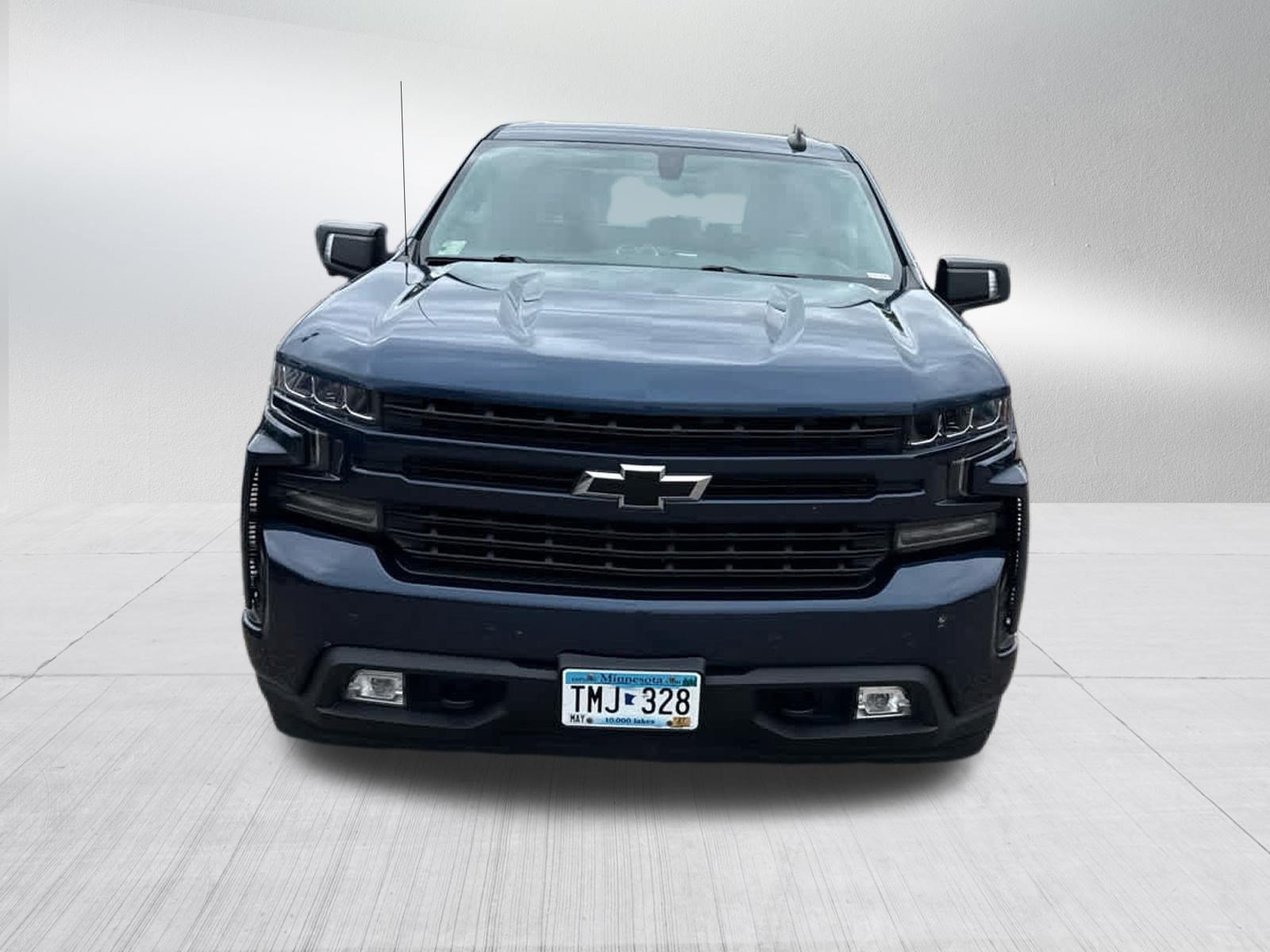 Used 2019 Chevrolet Silverado 1500 RST with VIN 1GCUYEED1KZ360573 for sale in Brooklyn Center, MN