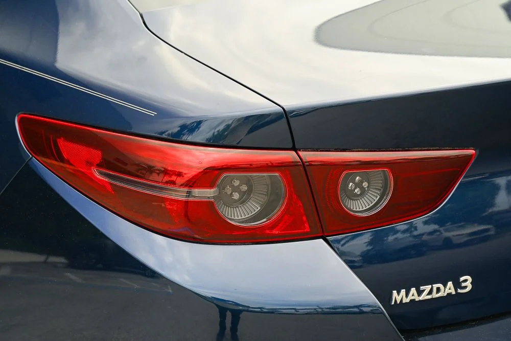 Used 2019 Blue Mazda Preferred image 9