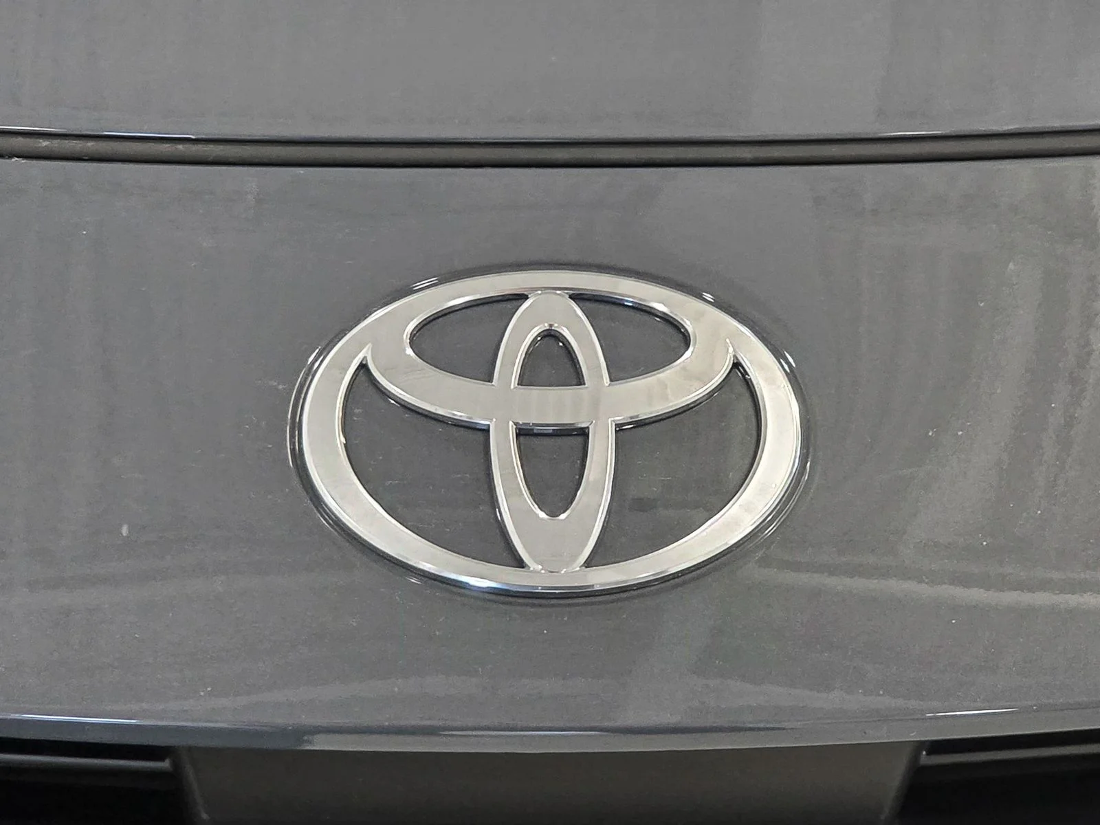 Used 2025 Gray Toyota XLE image 13