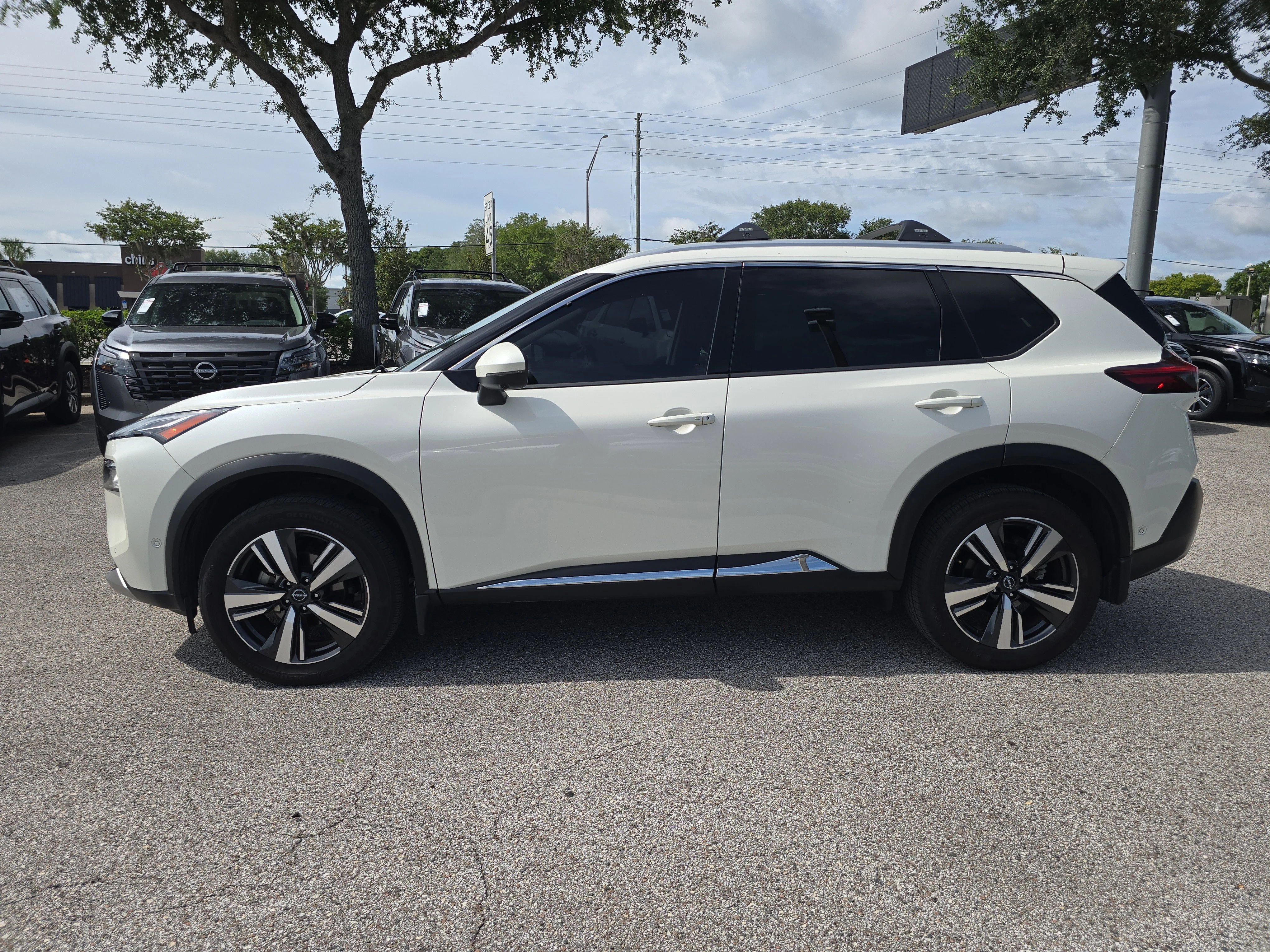 Certified Used 2023 Pearl White Tricoat Nissan Platinum image 5