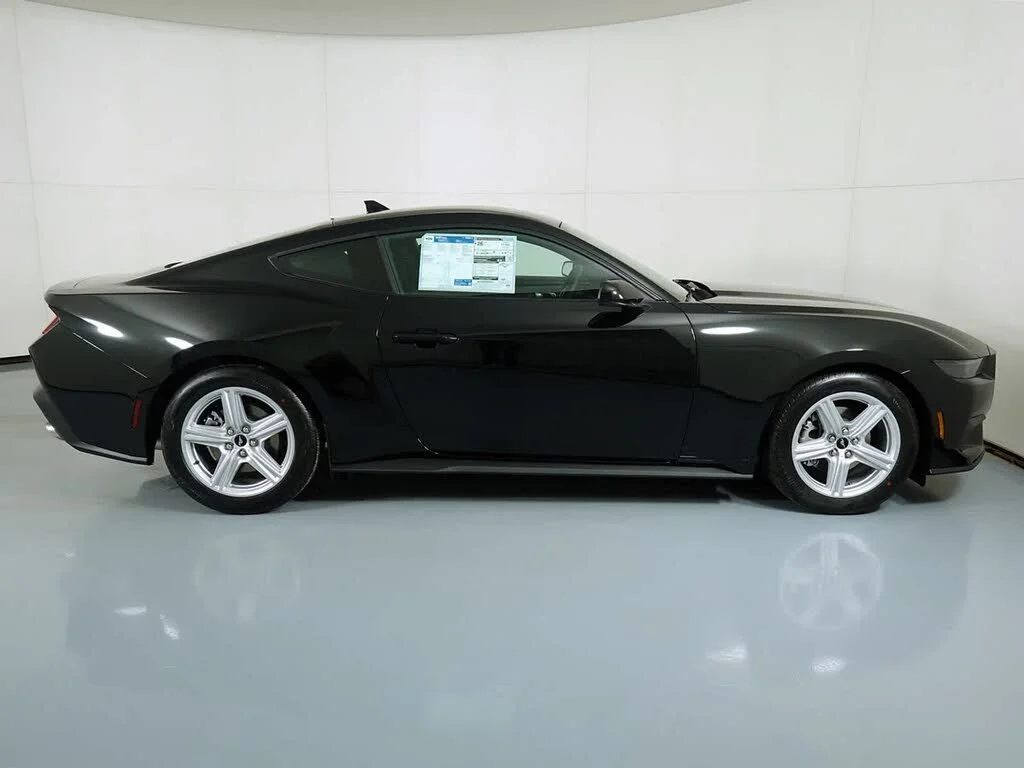 2026 Ford Mustang EcoBoost Fastback - Photo 13