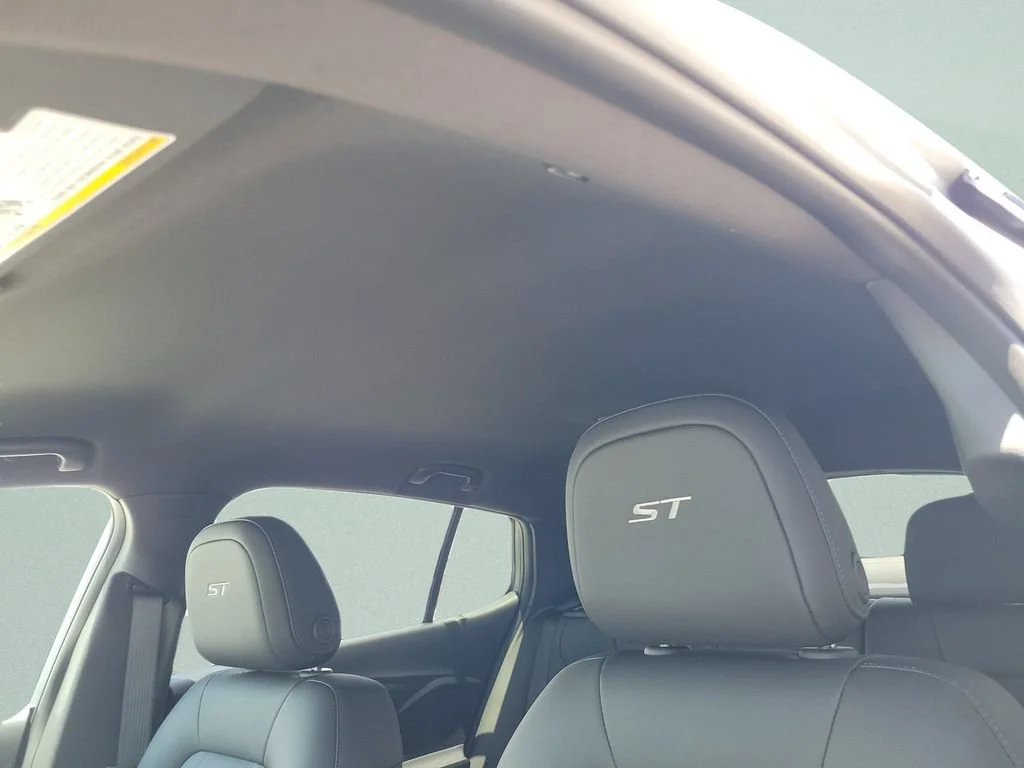New 2026 Onyx Black GMC SLT image 17