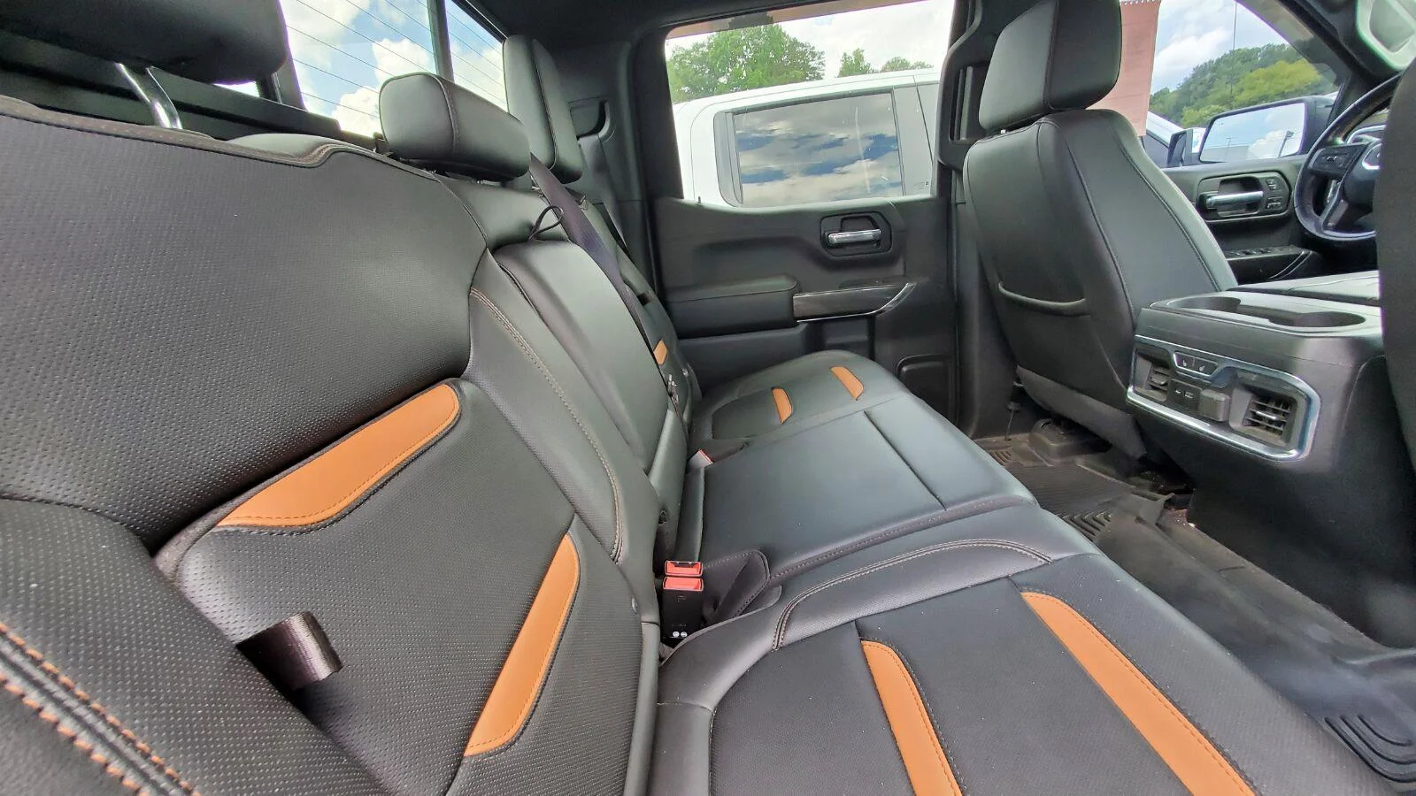 Used 2020 CARBON BLACK METALLIC GMC AT4 image 6