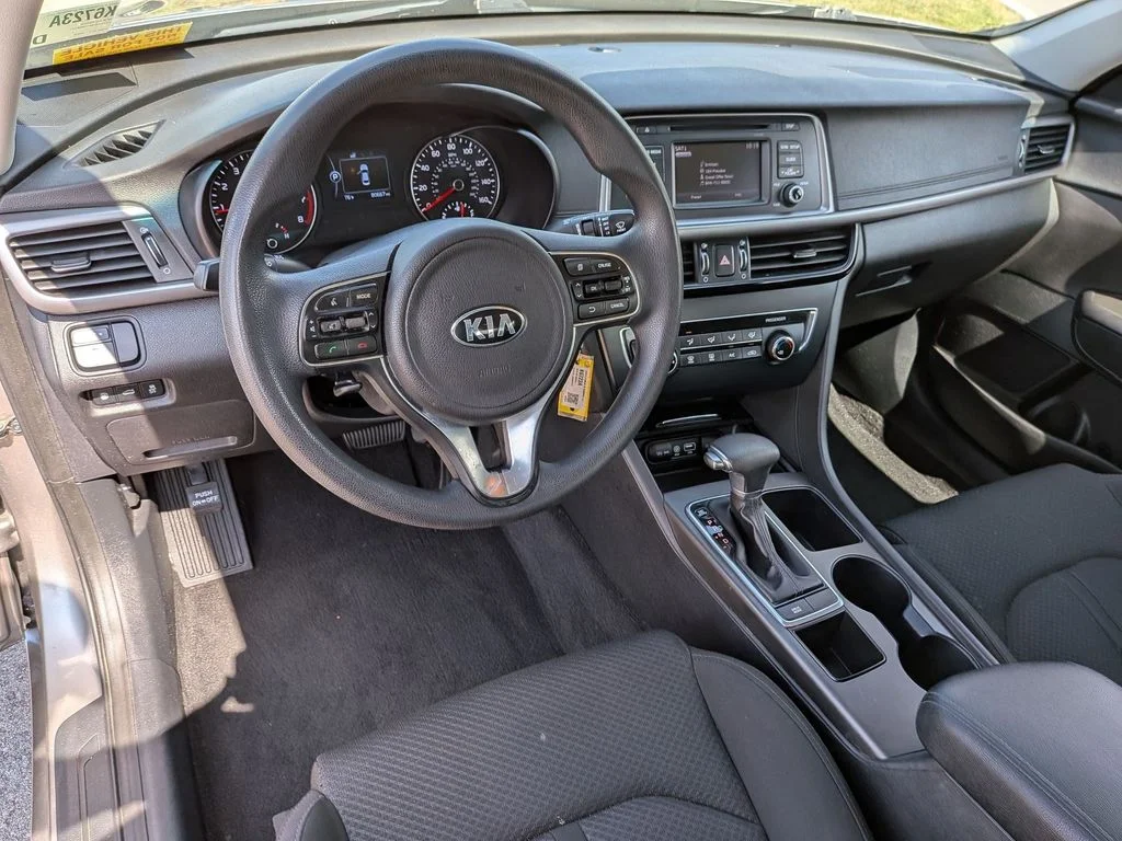 Used 2016 Gray Kia LX image 10