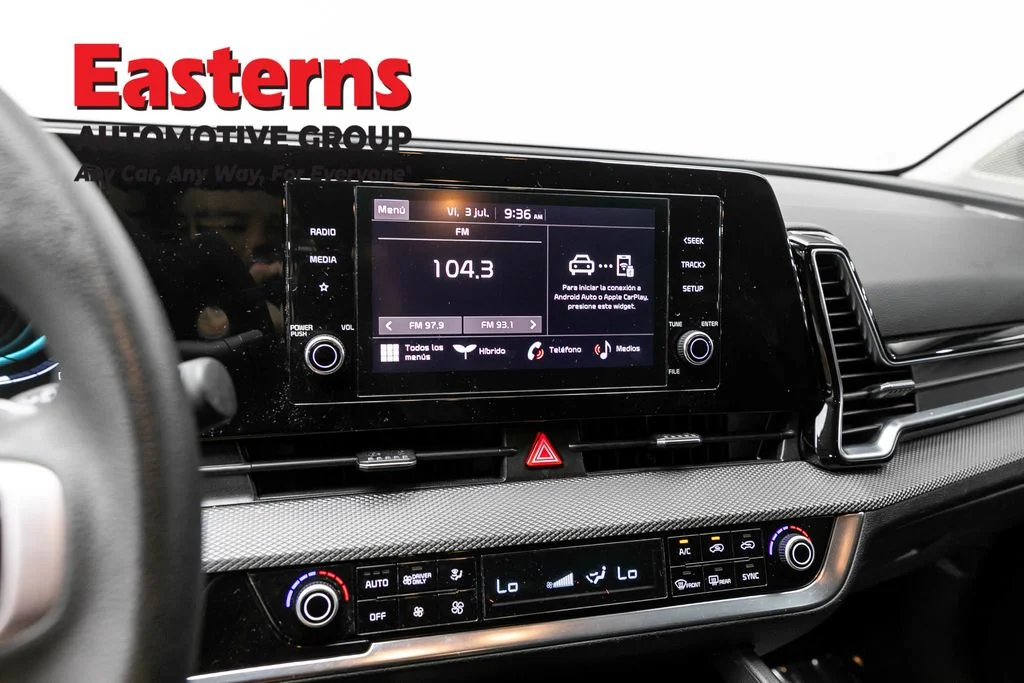 Used 2023 White Kia LX image 18