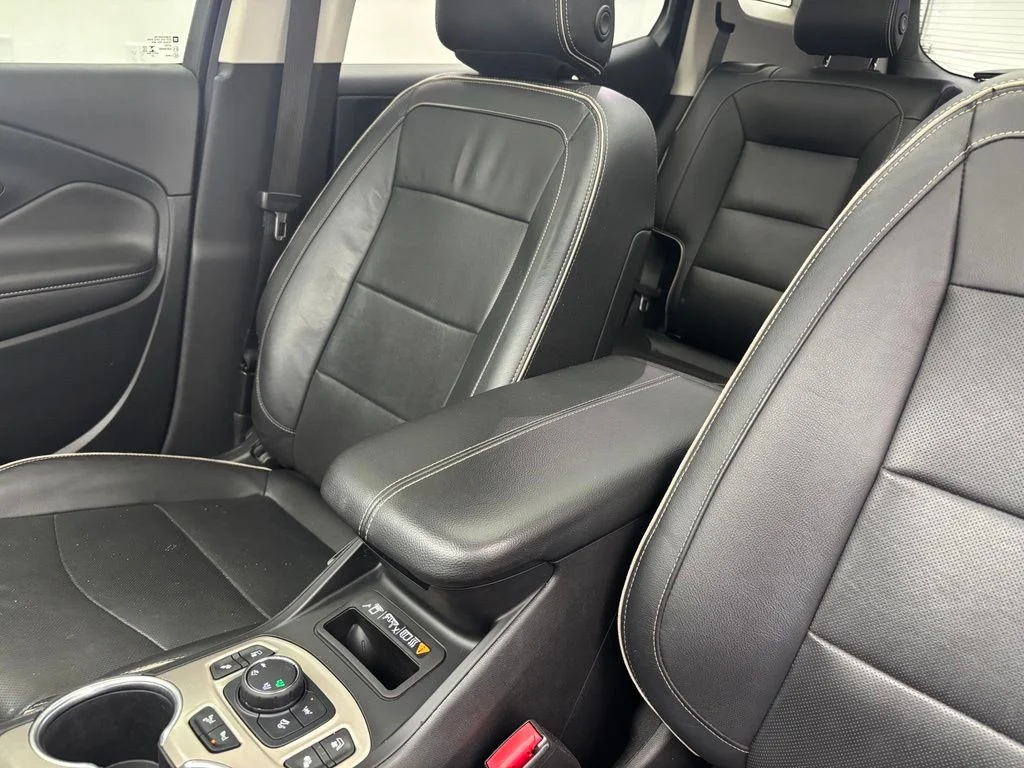 Used 2020 Black GMC Denali image 24
