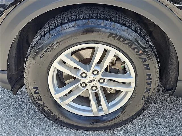 Used 2022 Agate Black Metallic Ford 4x2 image 8