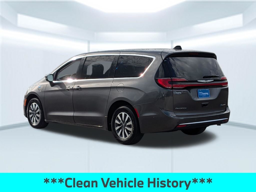 Used 2023 Gray Chrysler Touring L image 4