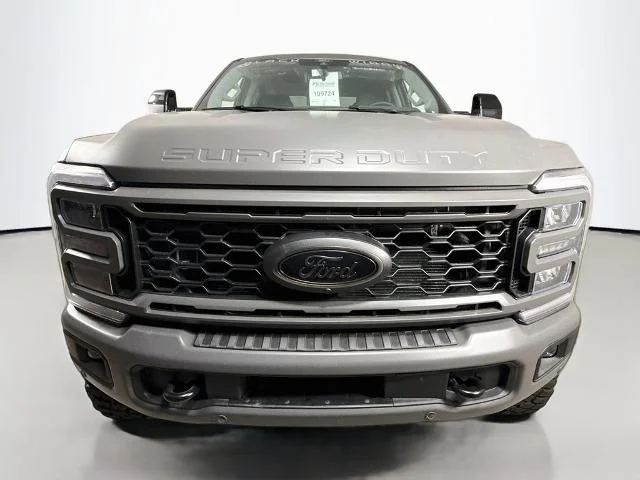 New 2026 Agate Black Metallic Ford F-250® Lariat® image 41