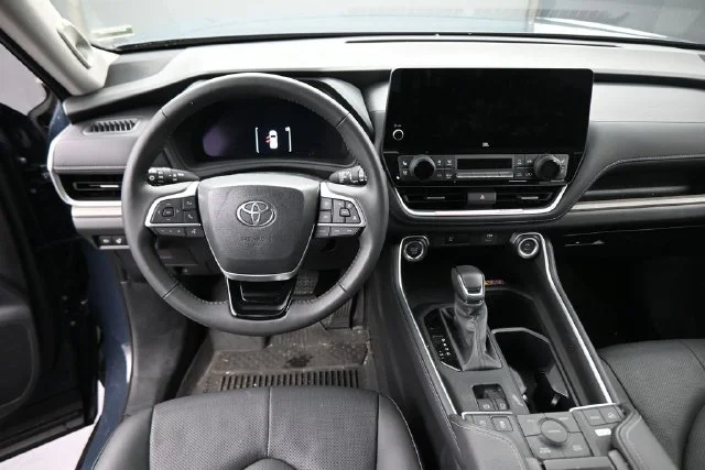 Used 2026 White Toyota Limited image 21