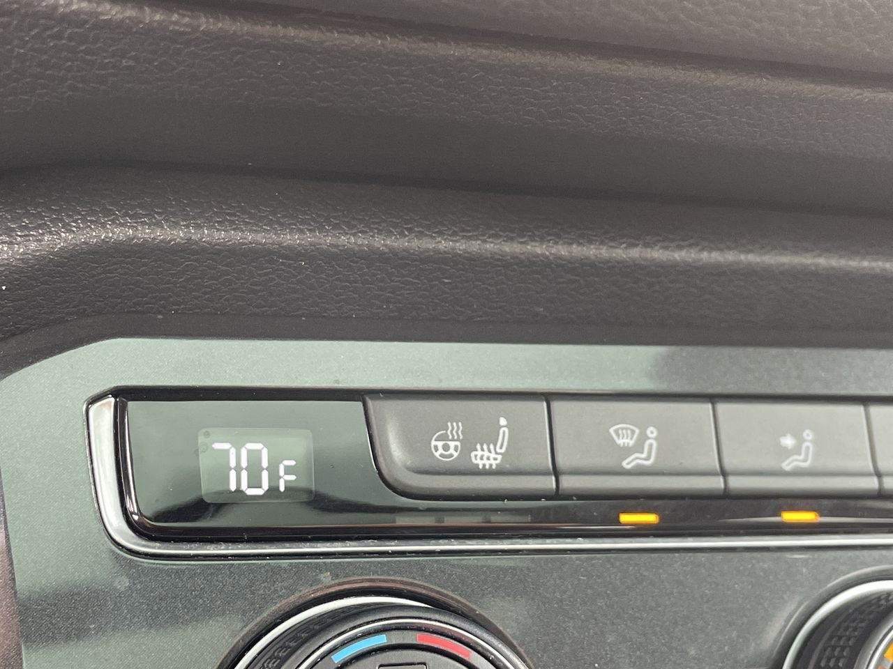 Used 2019 Pure White Volkswagen SEL Premium image 25