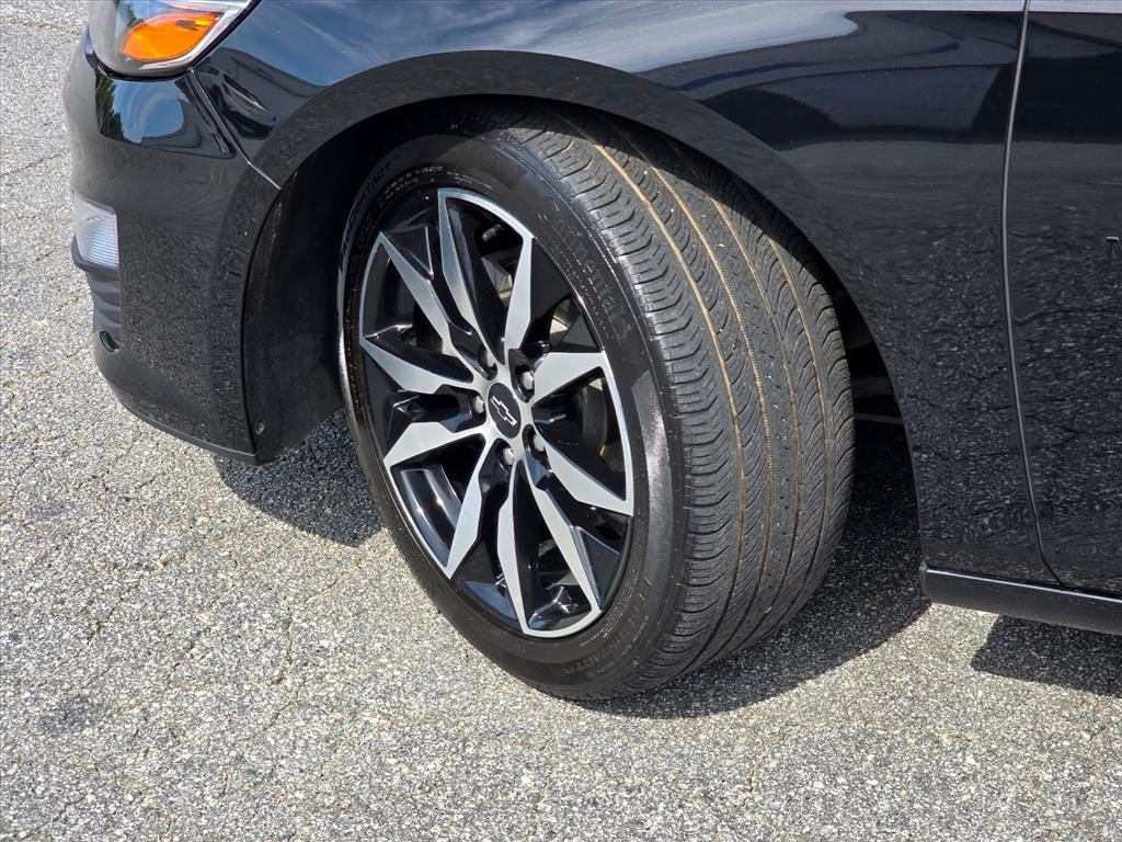 Used 2022 Black Chevrolet RS image 27