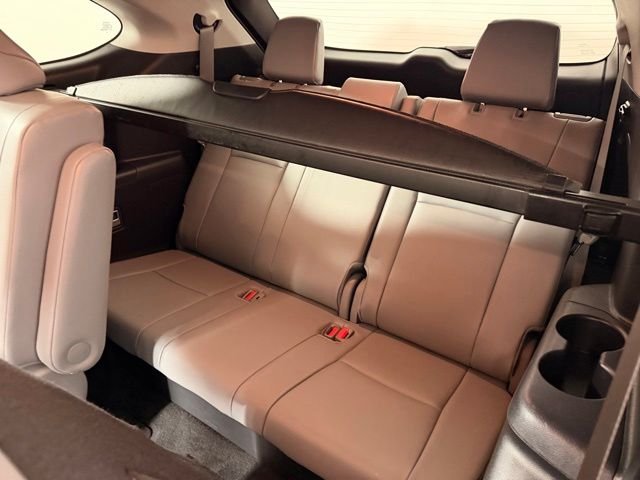Used 2024  Toyota XLE image 34